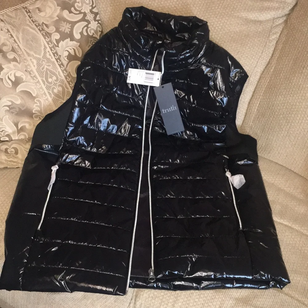 ♣️NWT Truth by Republic Men’s Black Vest